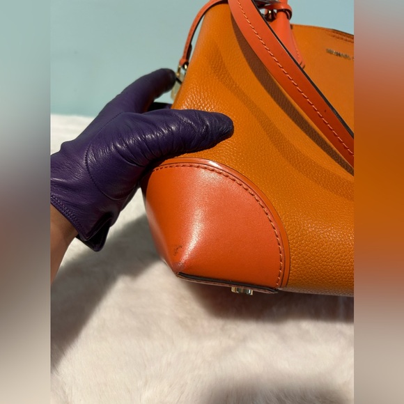 Michael Kors 2way Burnt Orange handbag/crossbody. Authentic & pre-owned - Picture 5 of 13